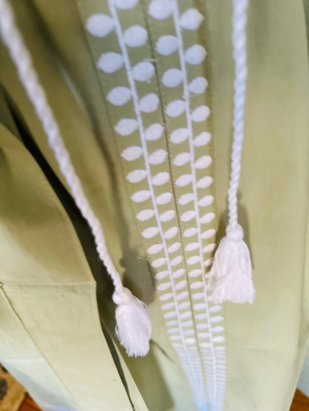 Direct from Manufacturer! Julia Amory Embroidered Coatue Midi Dress Sage & White - Picture 6 of 9